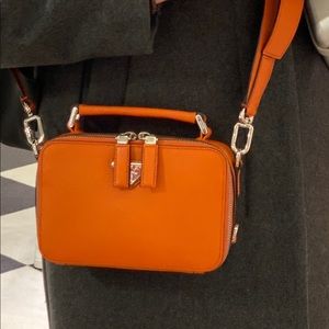 Meet your Posher, Benjamin